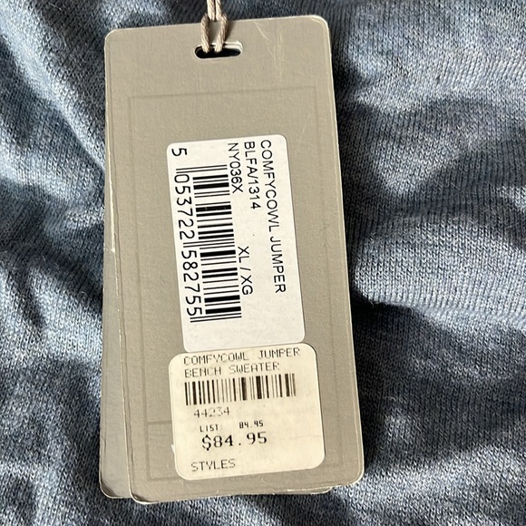 New with tags Bench XL bench jumper/ cowl - Picture 2 of 2